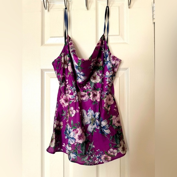 Zara purple floral satin top- Large - Picture 5 of 7